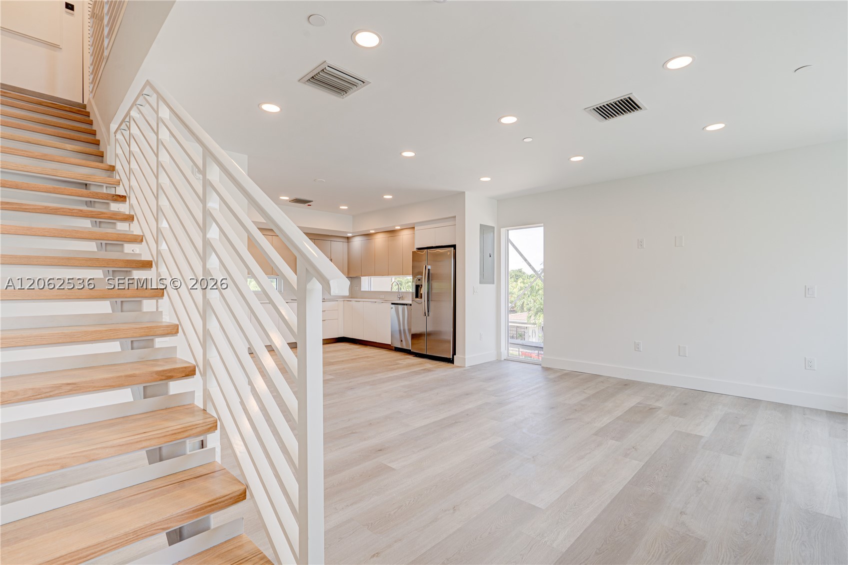 816 84th St #2, Miami Beach FL 33141