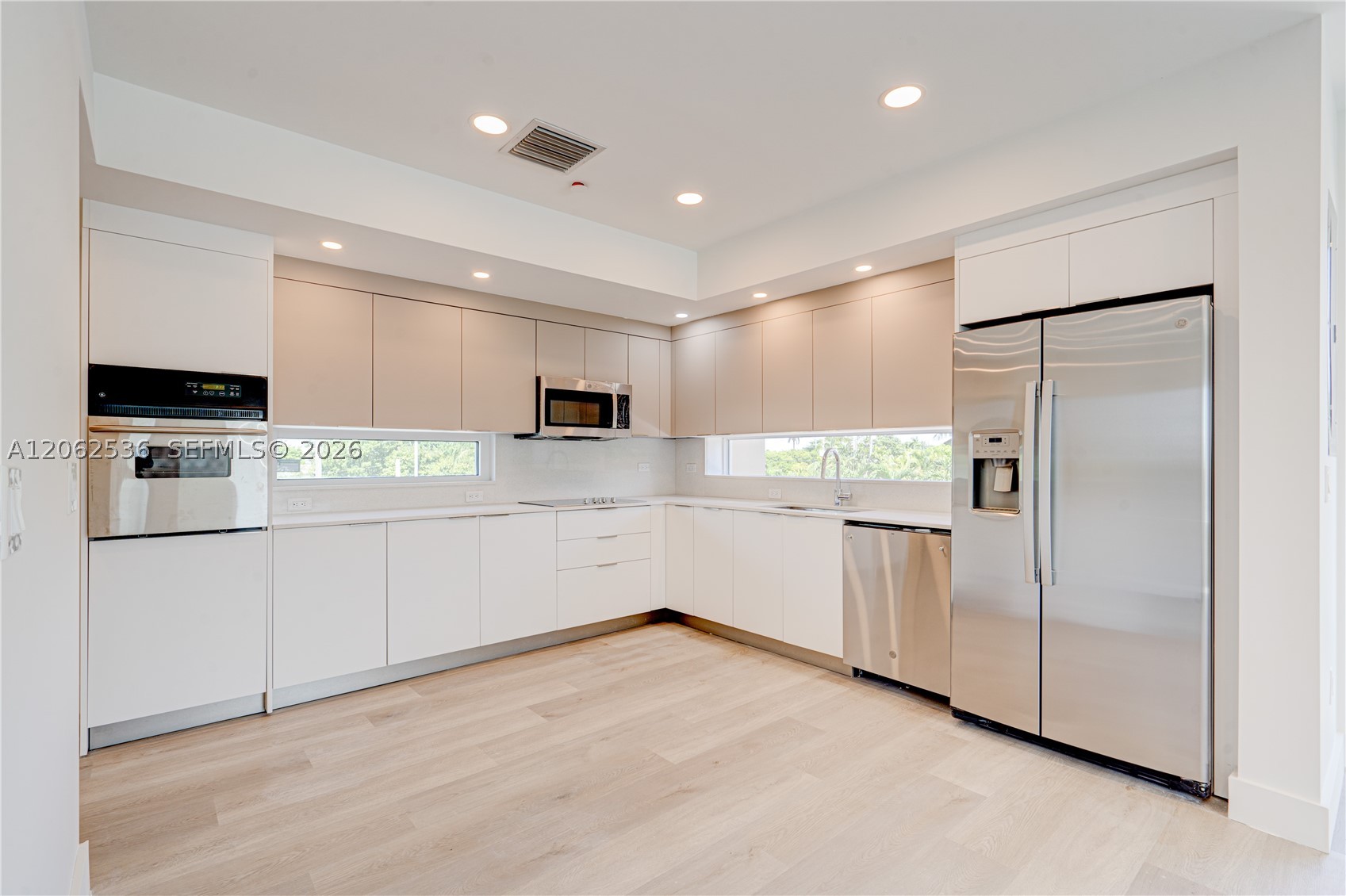 816 84th St #2, Miami Beach FL 33141