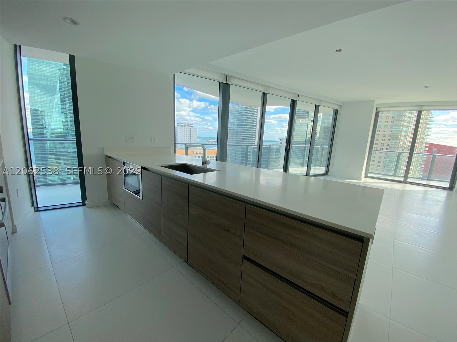 1300 S Miami Ave #2105, Miami FL 33130