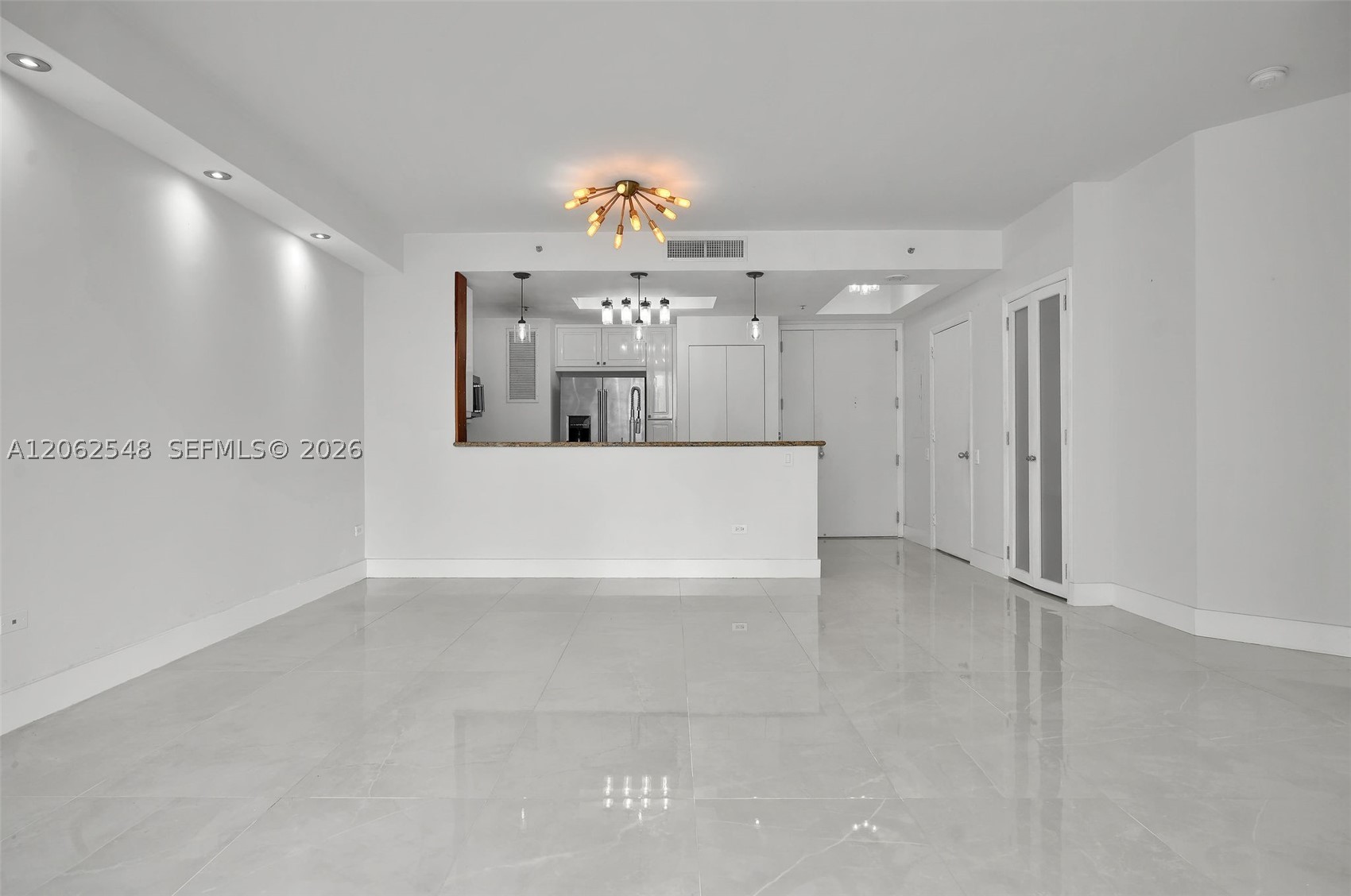 808 Brickell Key Dr #3007, Miami FL 33131