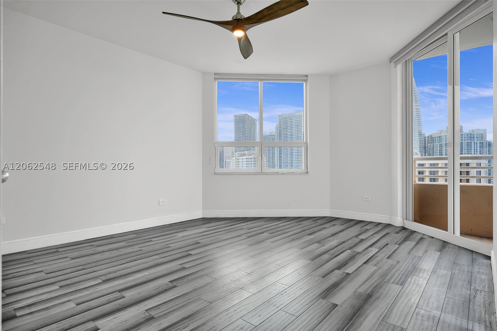 808 Brickell Key Dr #3007, Miami FL 33131
