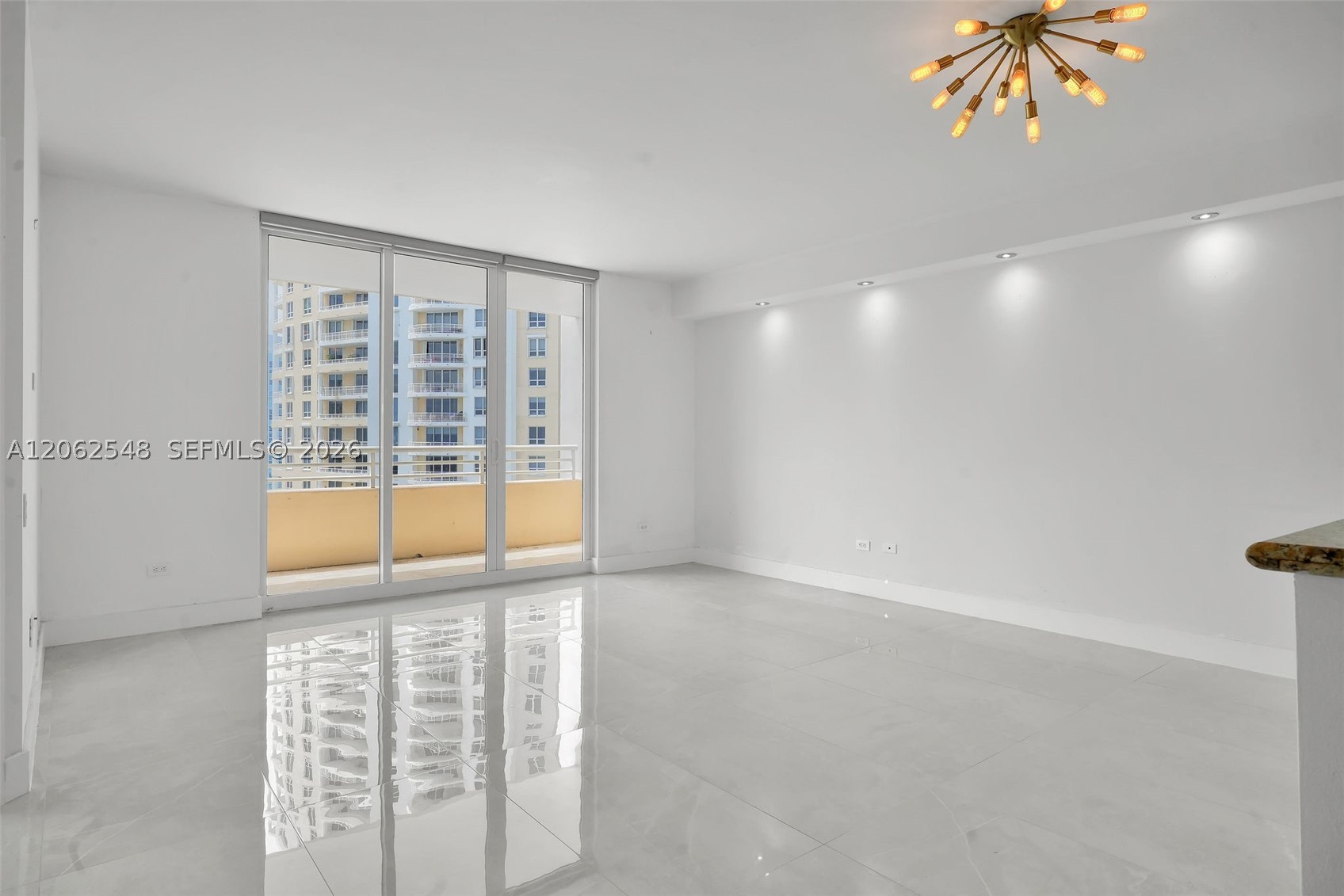 808 Brickell Key Dr #3007, Miami FL 33131
