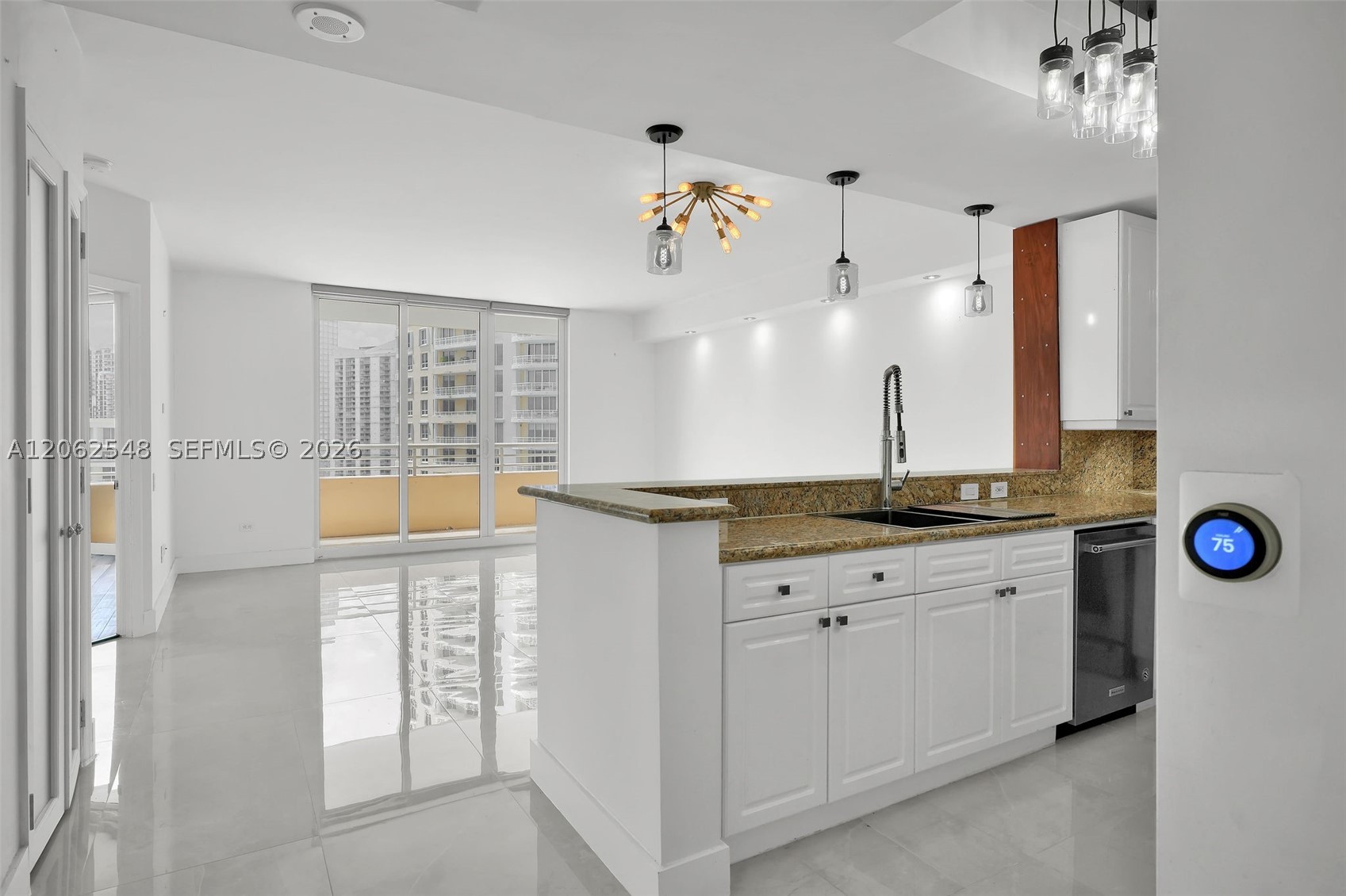 808 Brickell Key Dr #3007, Miami FL 33131