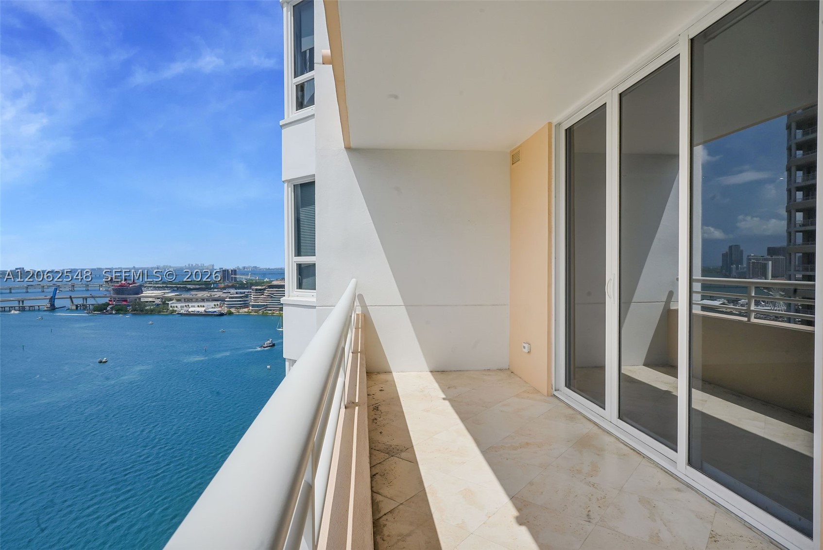 808 Brickell Key Dr #3007, Miami FL 33131