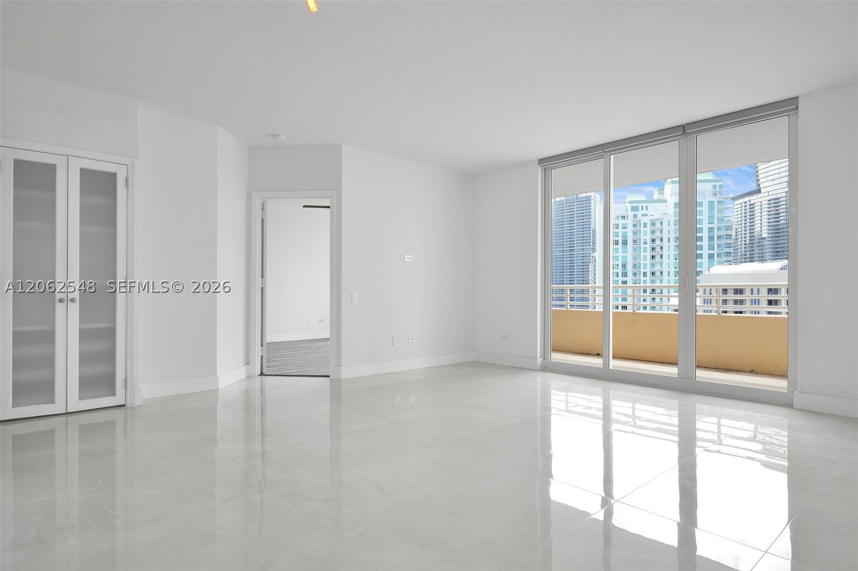 808 Brickell Key Dr #3007, Miami FL 33131