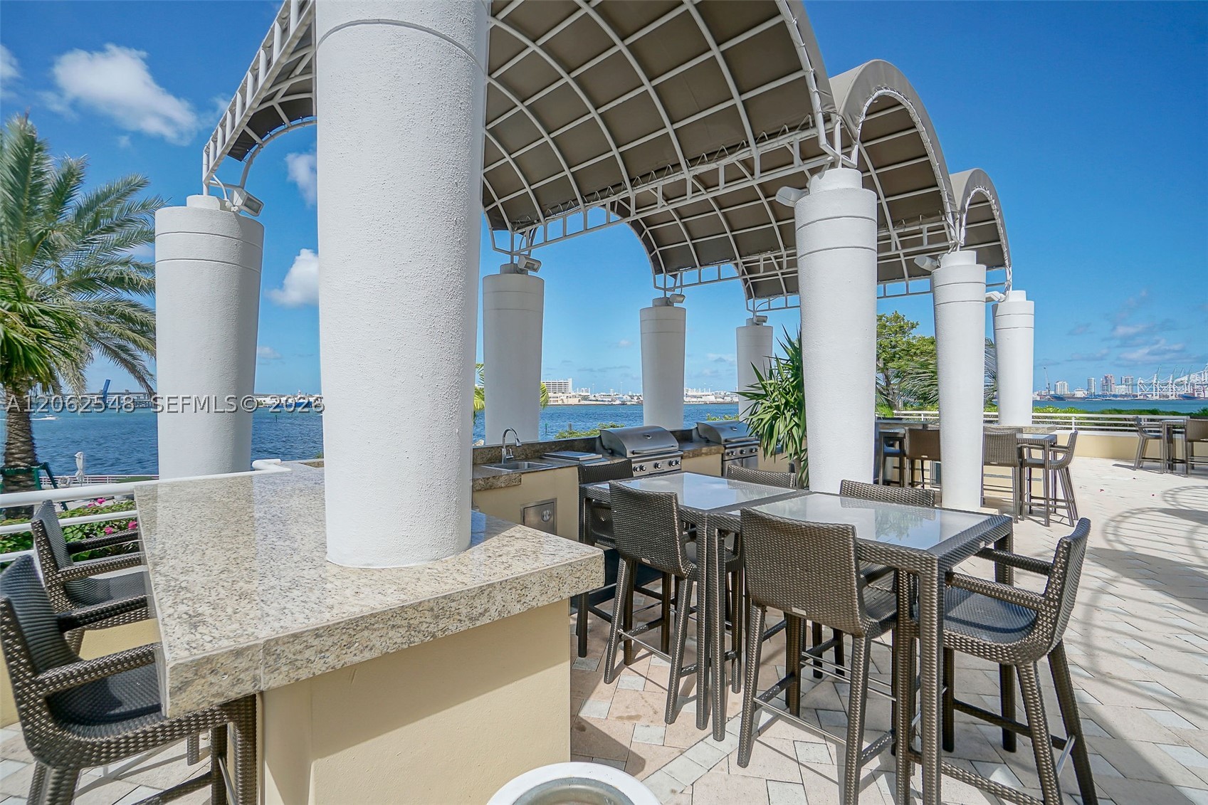 808 Brickell Key Dr #3007, Miami FL 33131
