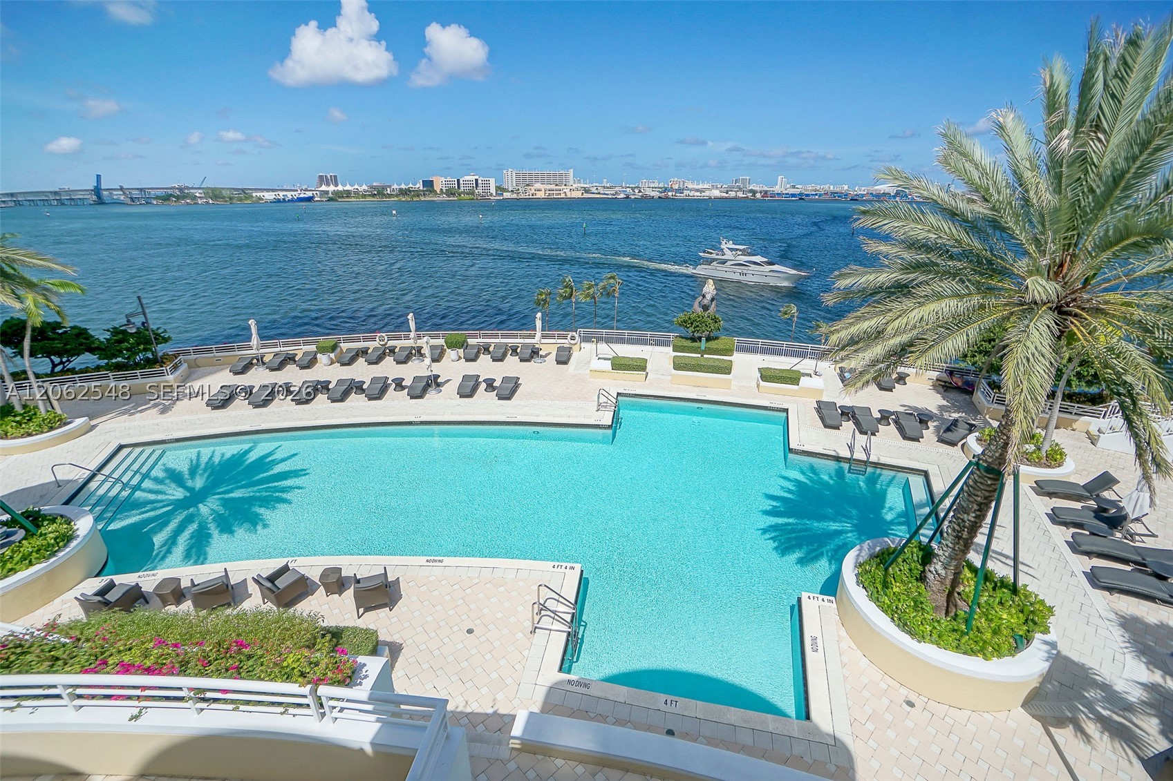 808 Brickell Key Dr #3007, Miami FL 33131