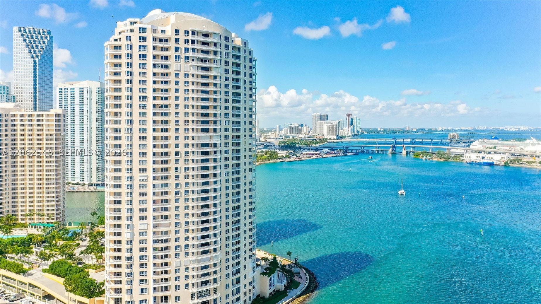 808 Brickell Key Dr #3007, Miami FL 33131