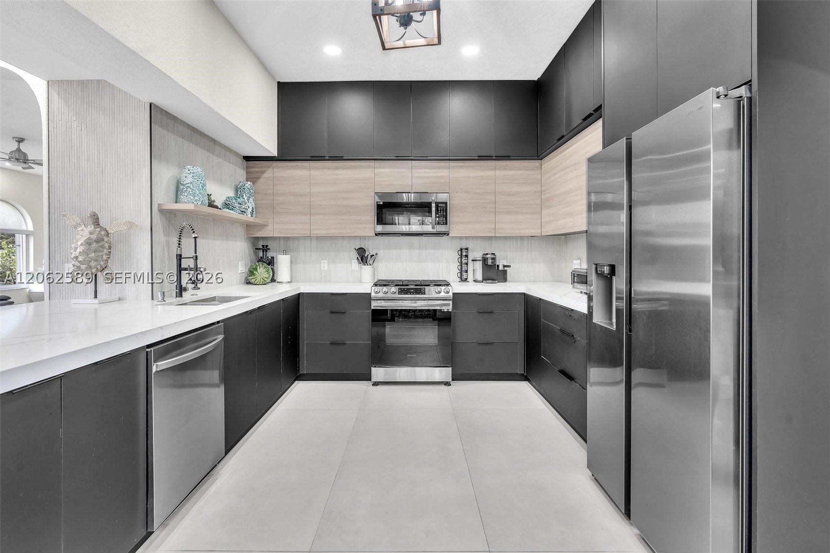 2521 Center Ave, Fort Lauderdale FL 33305