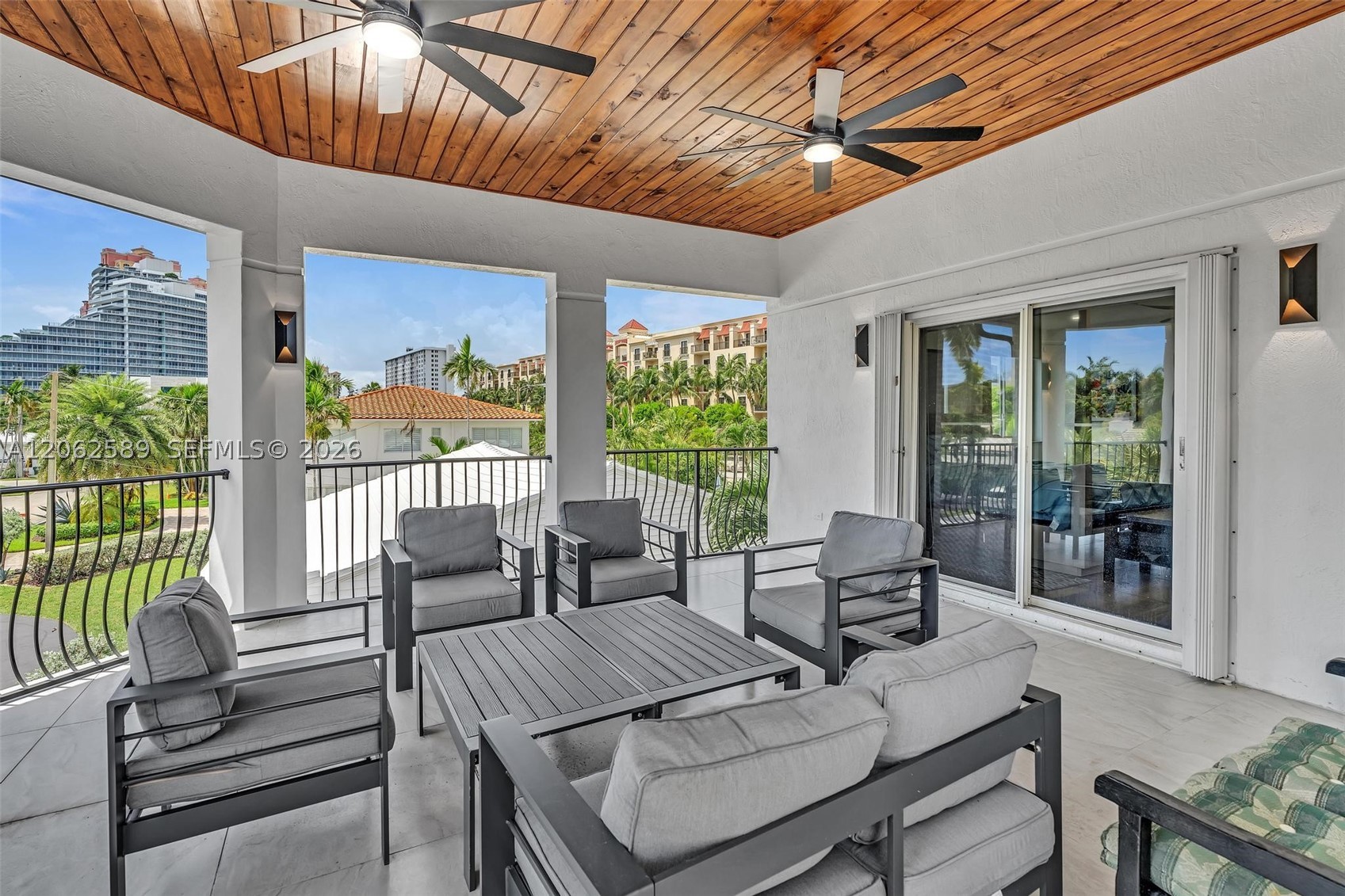 2521 Center Ave, Fort Lauderdale FL 33305