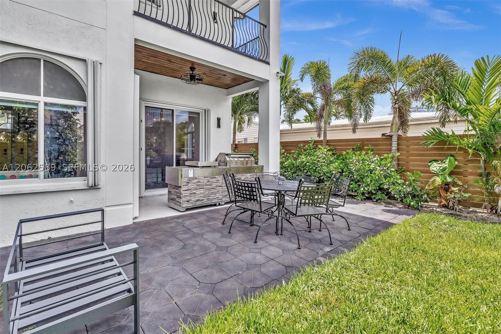 2521 Center Ave, Fort Lauderdale FL 33305
