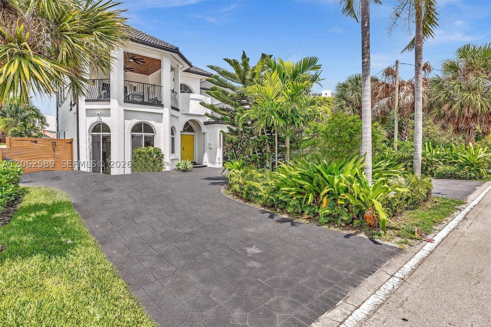 2521 Center Ave, Fort Lauderdale FL 33305