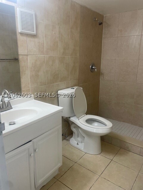 1752 NW 55th Ave #203, Lauderhill FL 33313