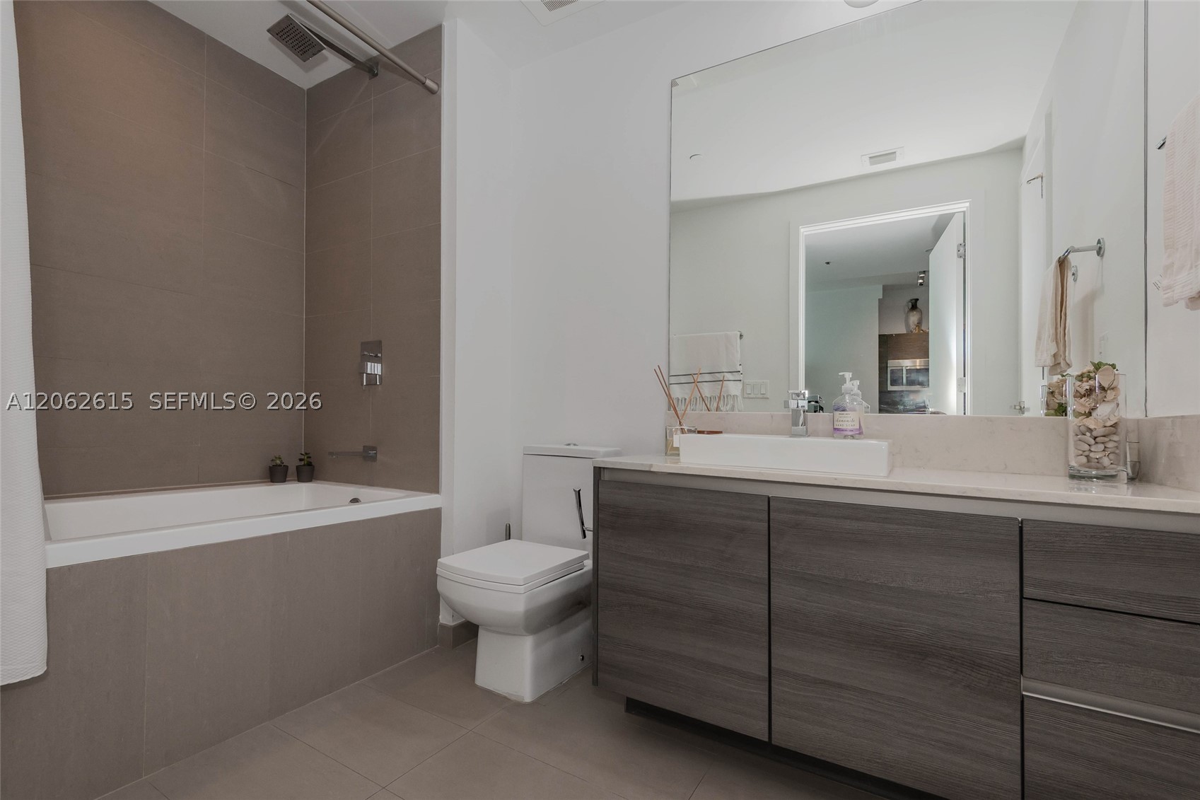 1080 Brickell Ave #3405, Miami FL 33131