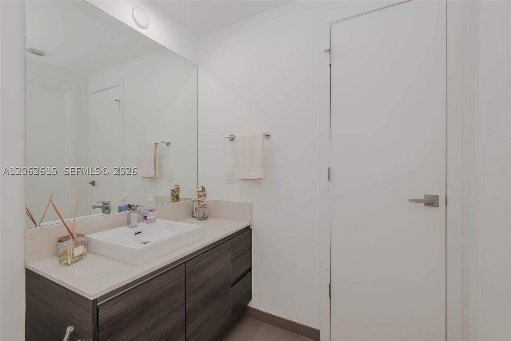 1080 Brickell Ave #3405, Miami FL 33131
