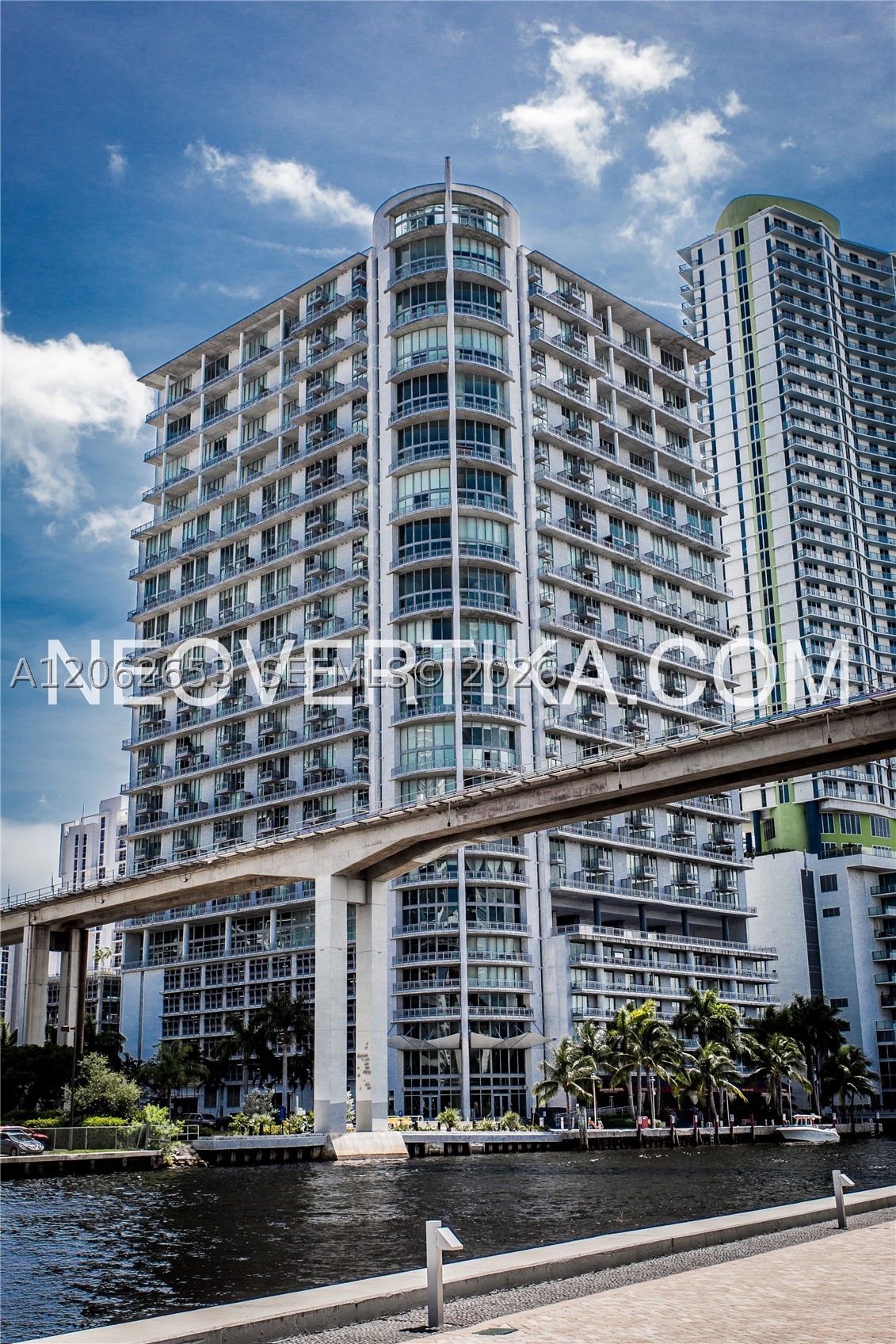 690 SW 1st Ct #PHI20, Miami FL 33130