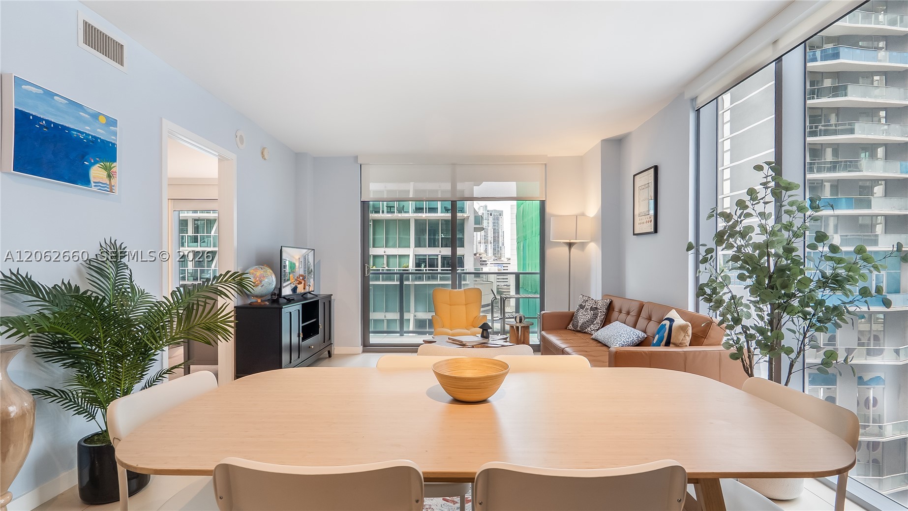 31 SE 6th St #1708, Miami FL 33131