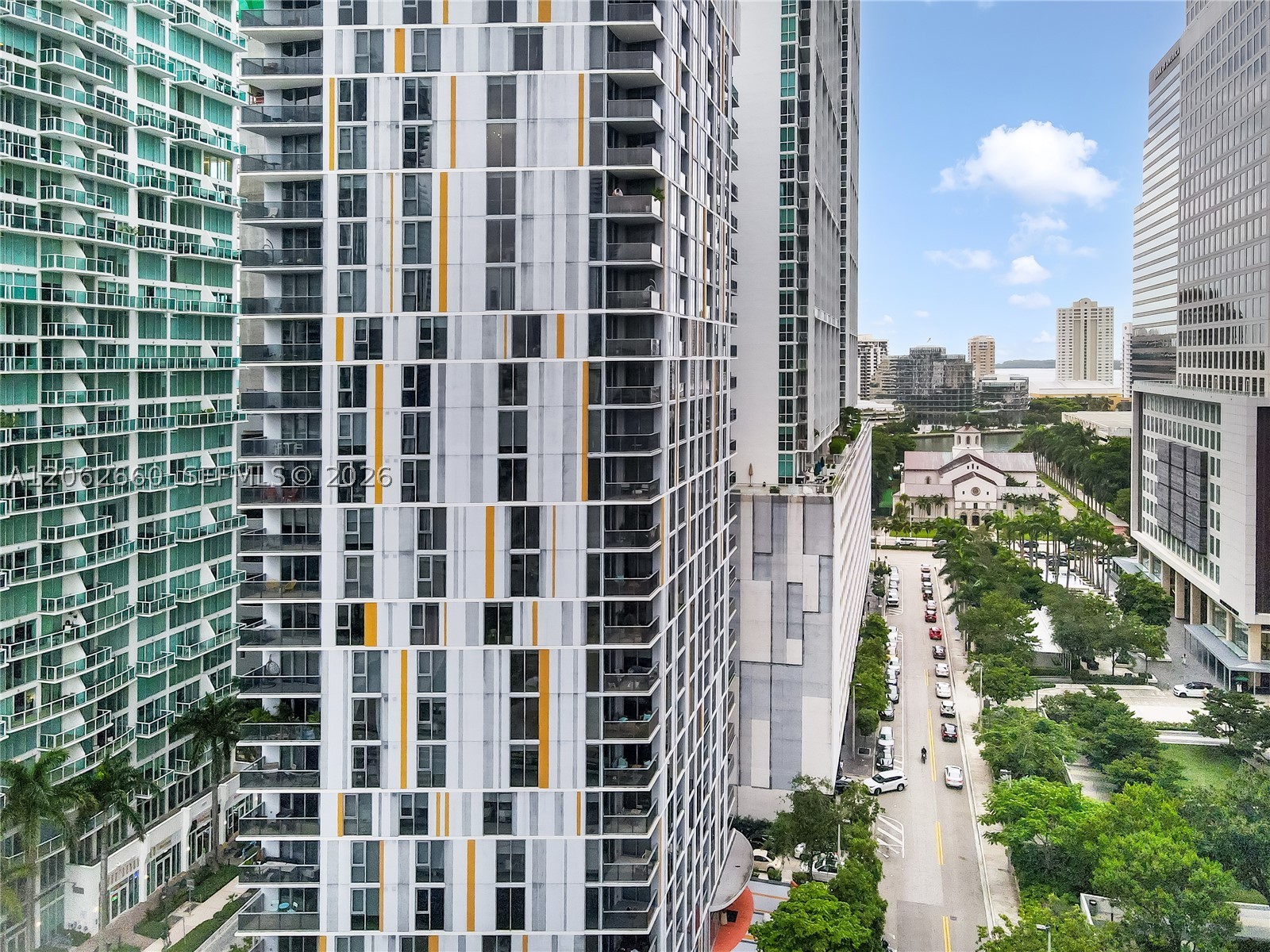 31 SE 6th St #1708, Miami FL 33131