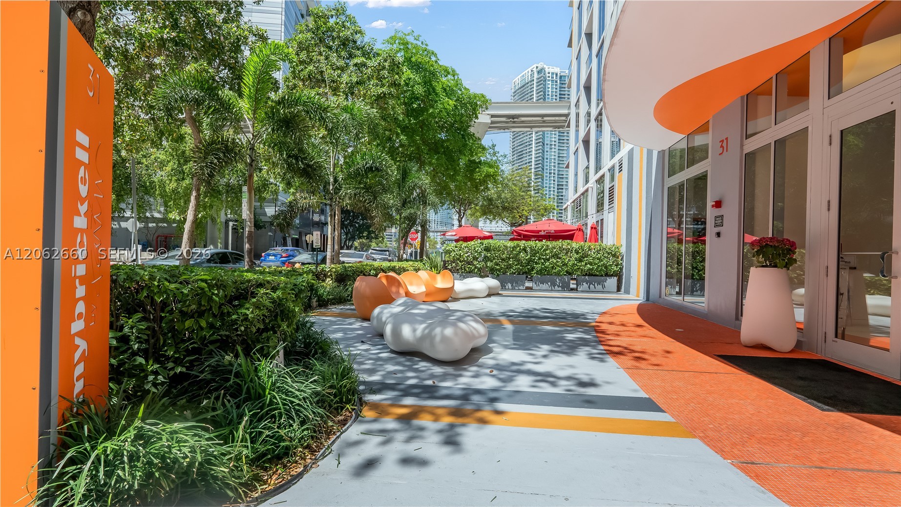 31 SE 6th St #1708, Miami FL 33131