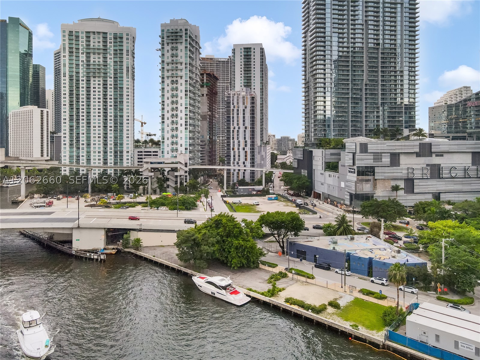 31 SE 6th St #1708, Miami FL 33131