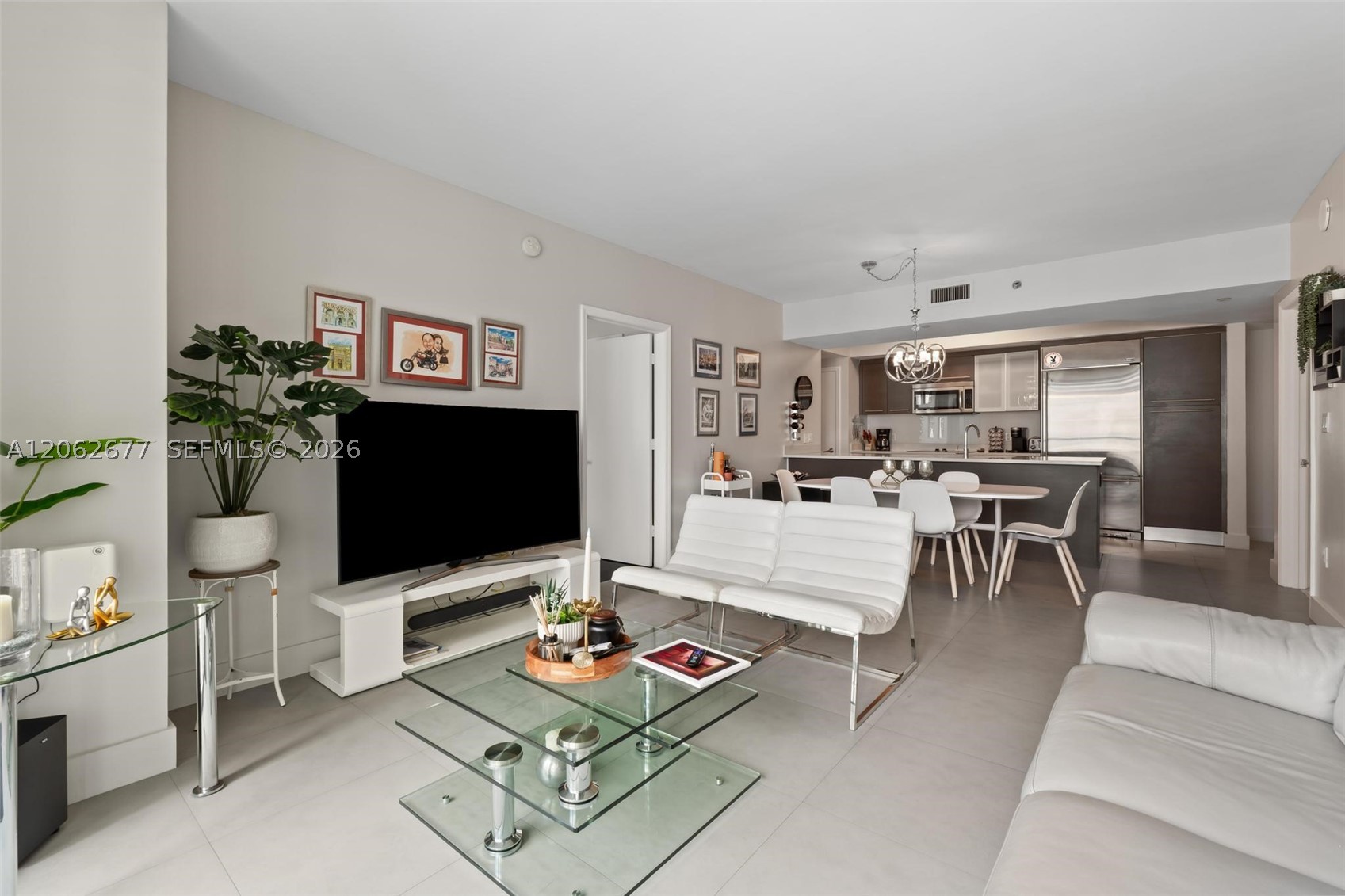 500 Brickell Ave #1405, Miami FL 33131