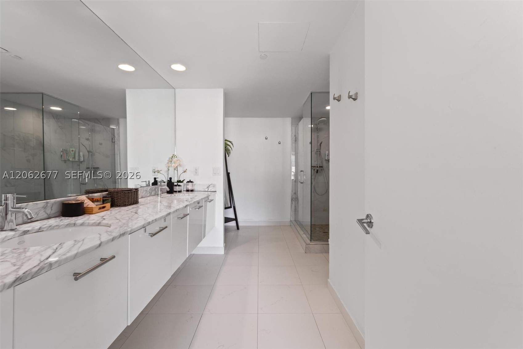 500 Brickell Ave #1405, Miami FL 33131