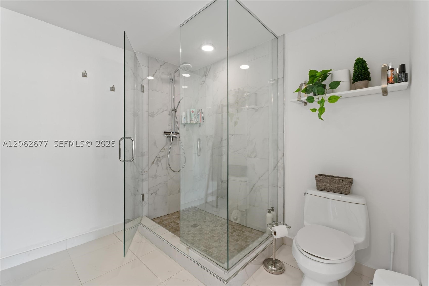 500 Brickell Ave #1405, Miami FL 33131