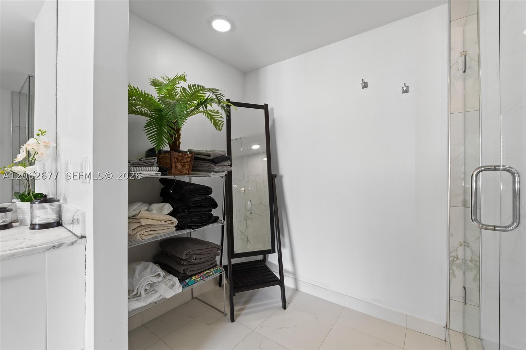 500 Brickell Ave #1405, Miami FL 33131