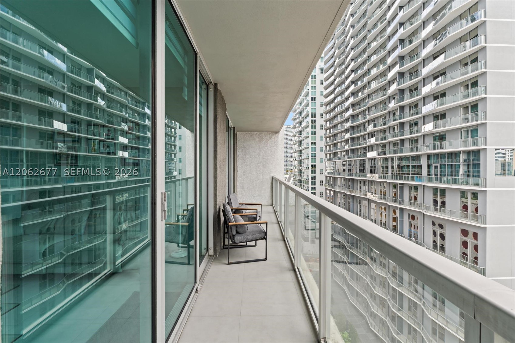 500 Brickell Ave #1405, Miami FL 33131
