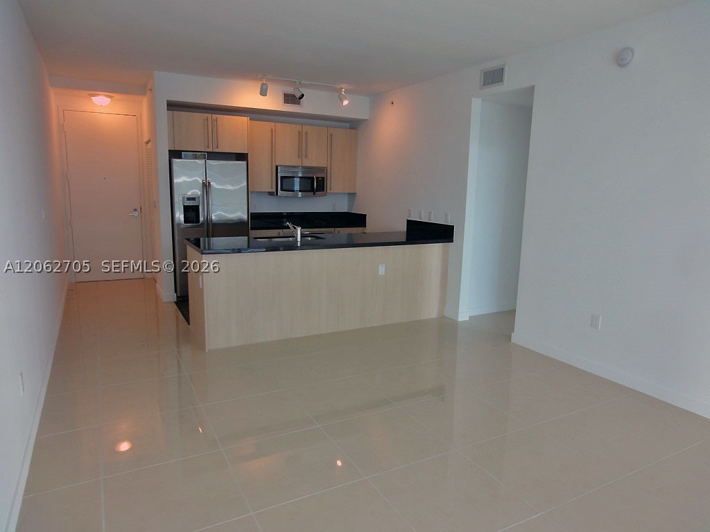 1111 SW 1 AV #1715-N, Miami FL 33130