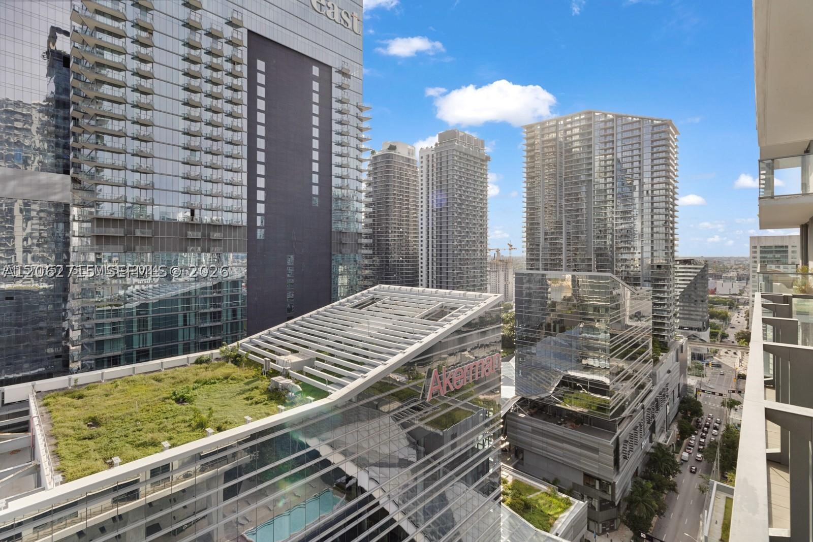 68 SE 6th St #2101, Miami FL 33131