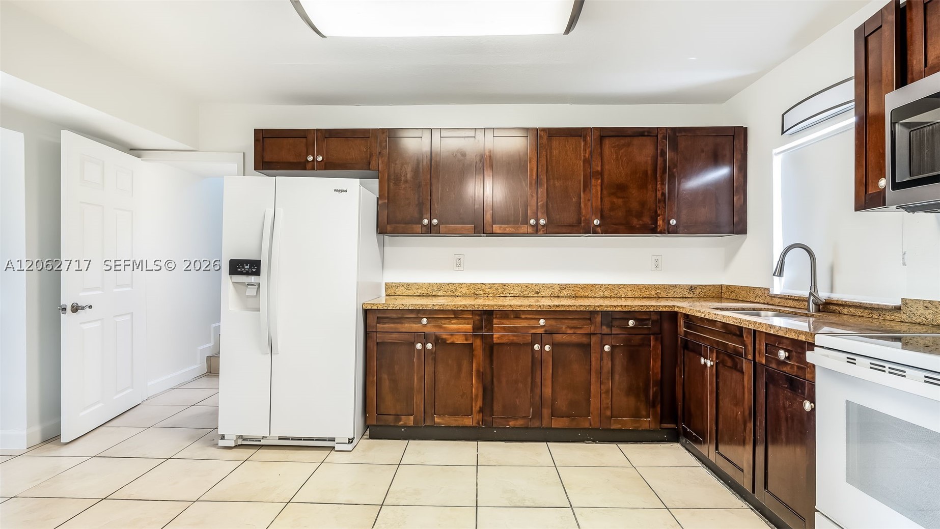 117 E 10th St, Hialeah FL 33010