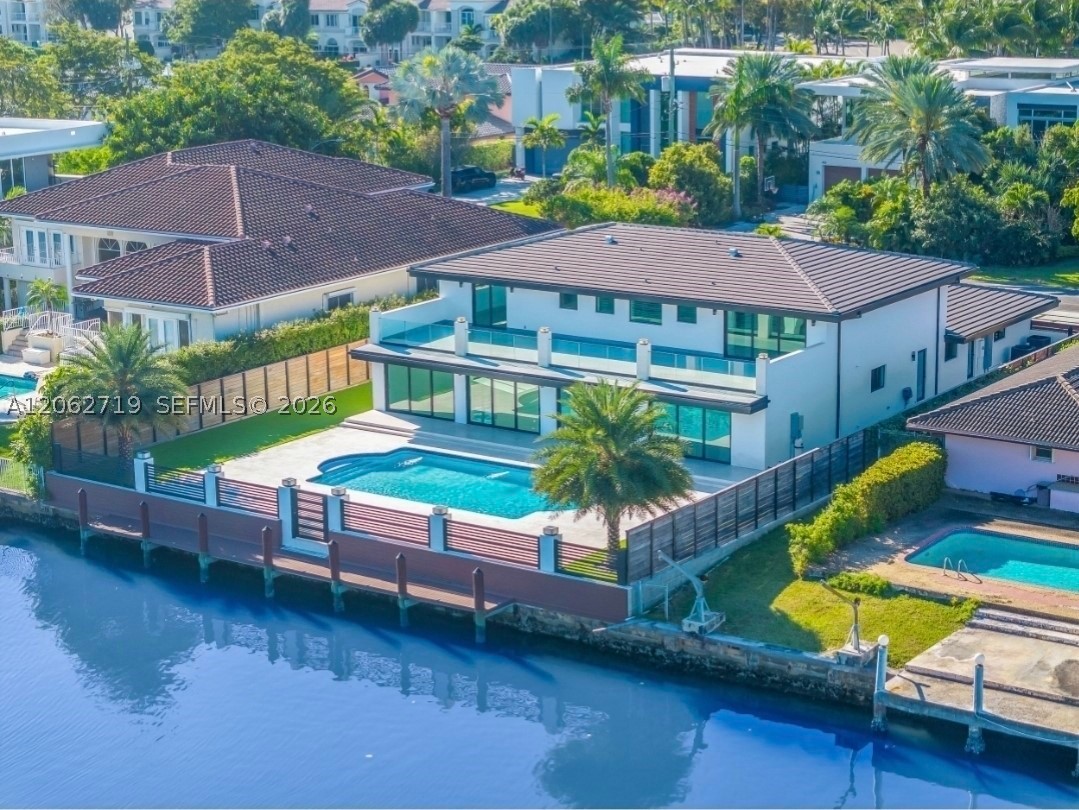 406 Holiday Dr, Hallandale Beach FL 33009