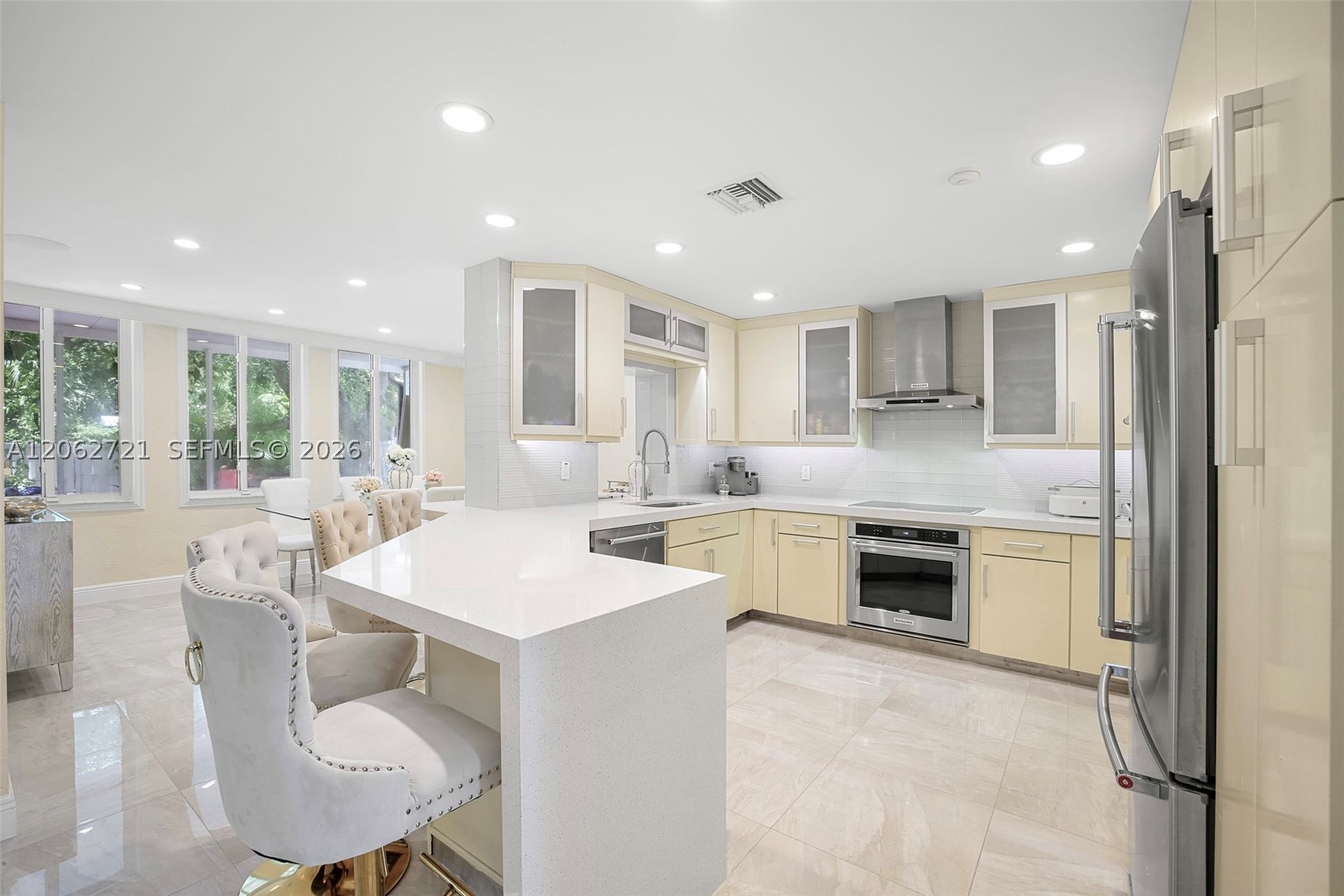 426 SE 5th St, Dania Beach FL 33004