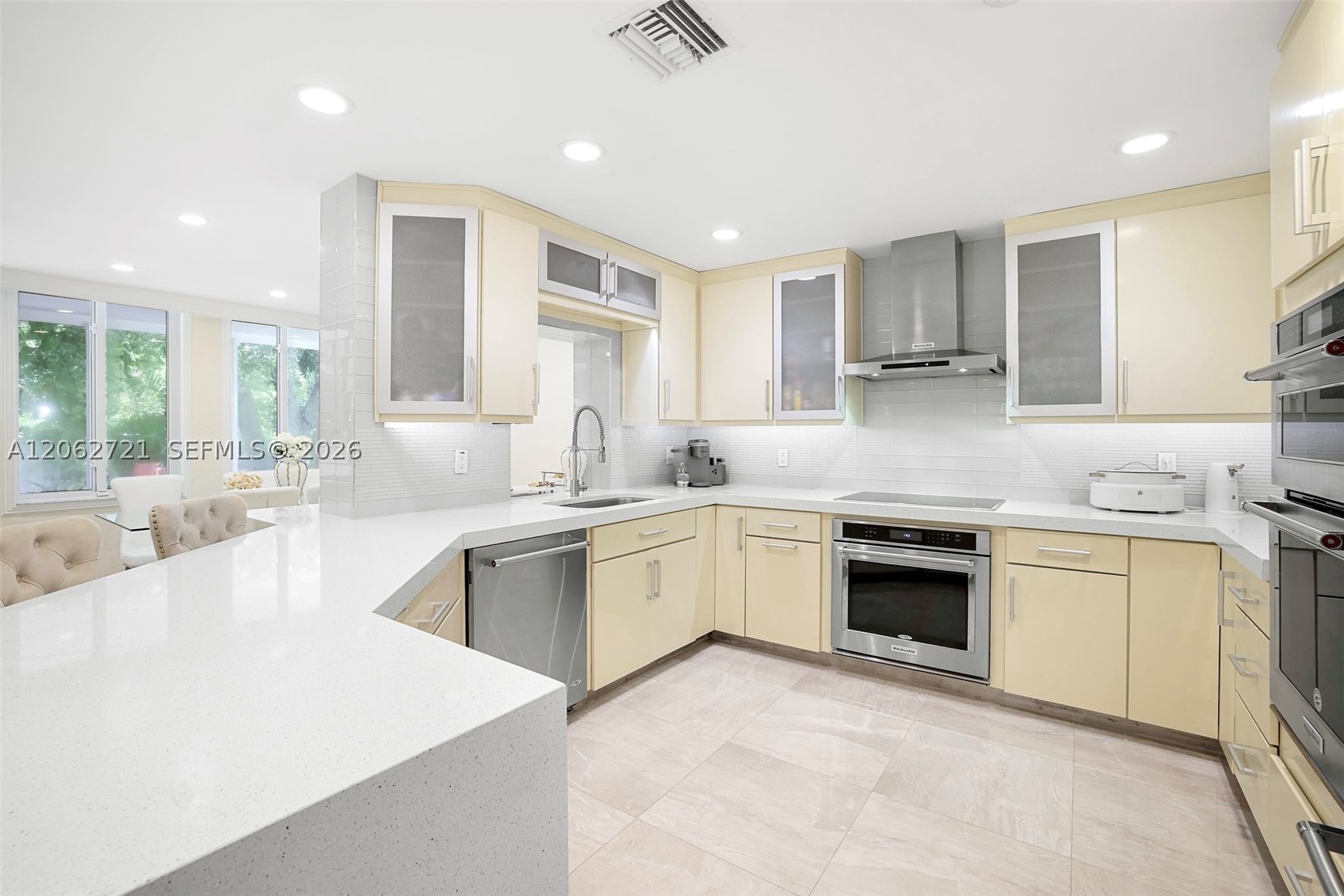 426 SE 5th St, Dania Beach FL 33004