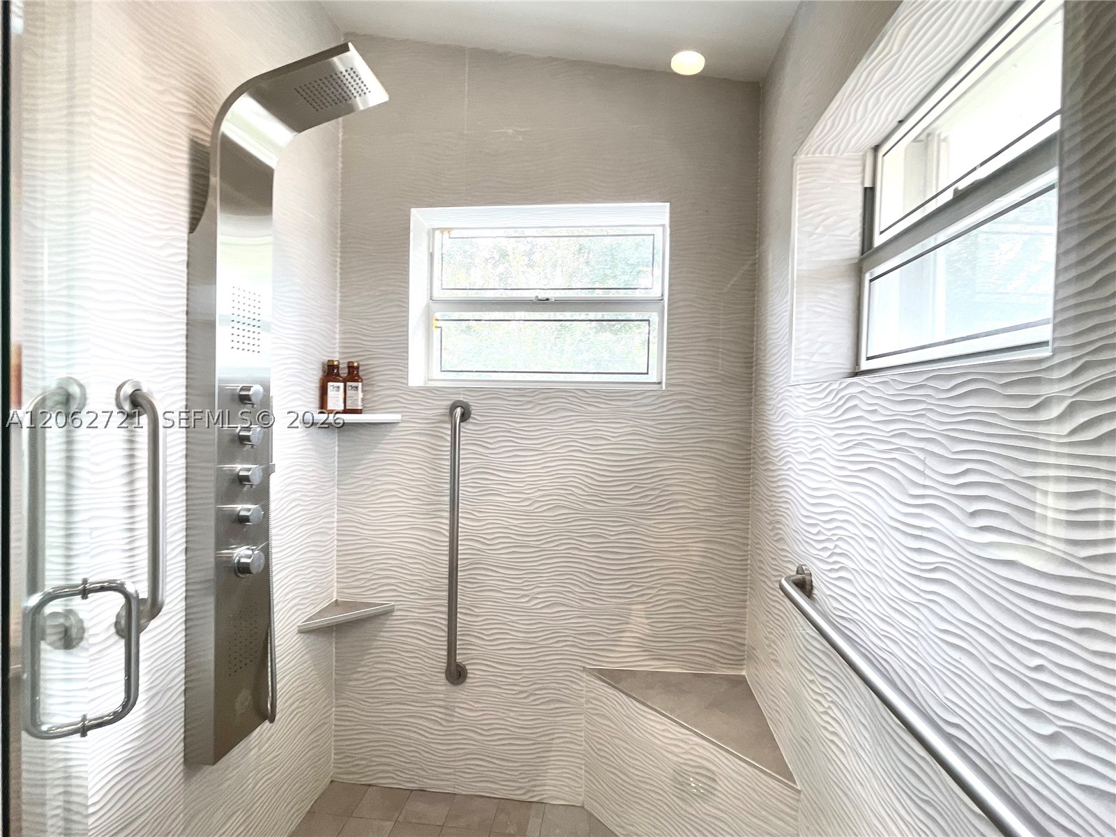 426 SE 5th St, Dania Beach FL 33004
