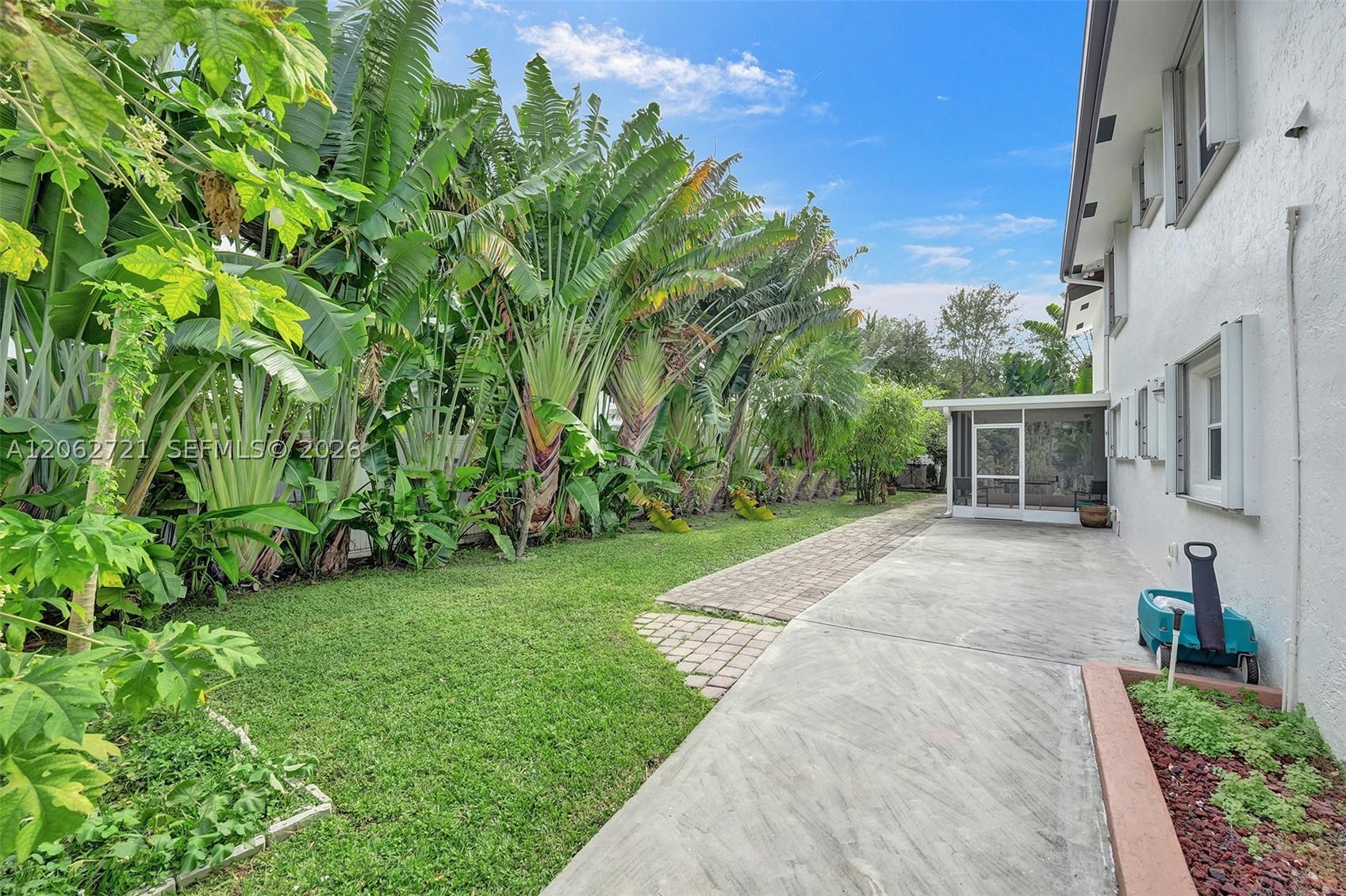 426 SE 5th St, Dania Beach FL 33004