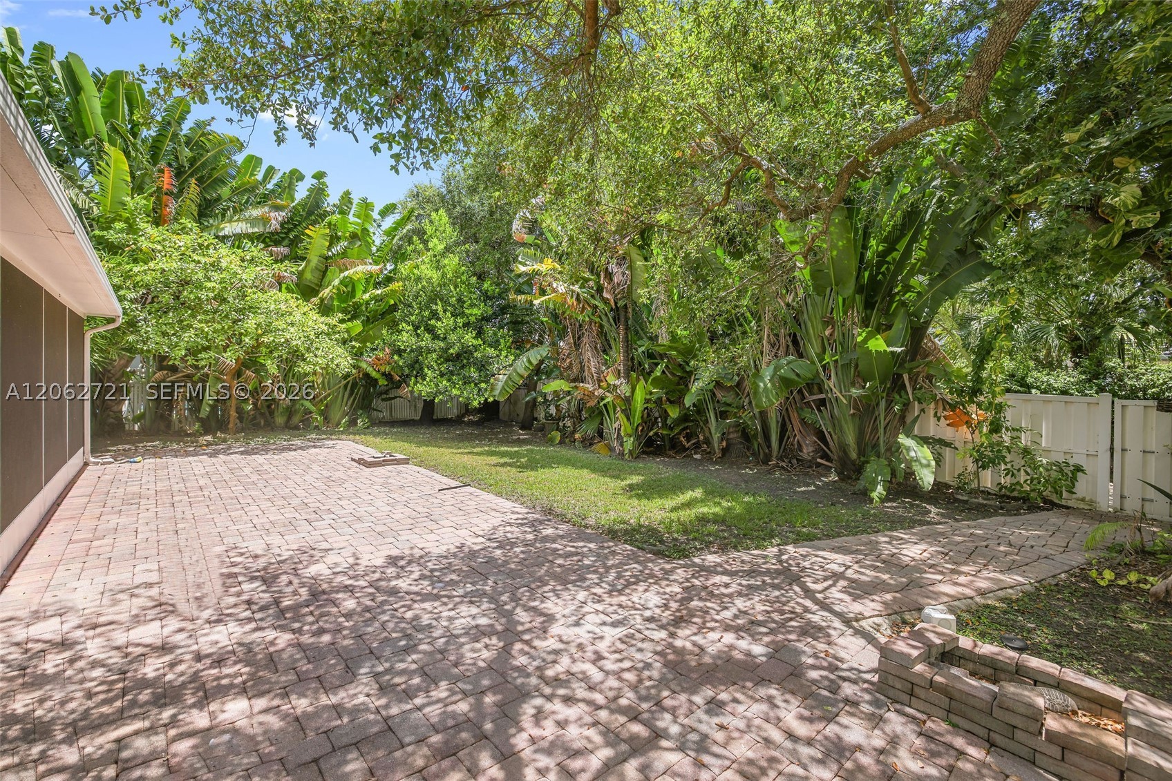 426 SE 5th St, Dania Beach FL 33004