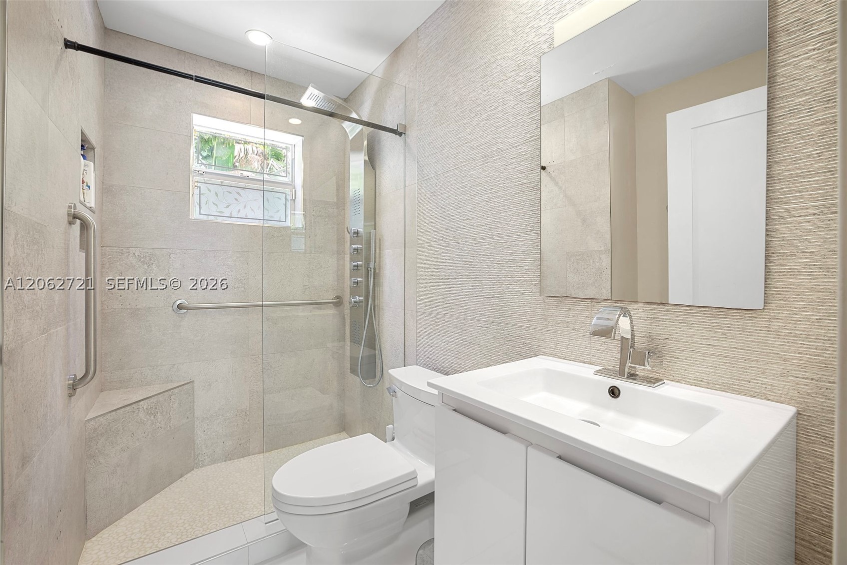 426 SE 5th St, Dania Beach FL 33004