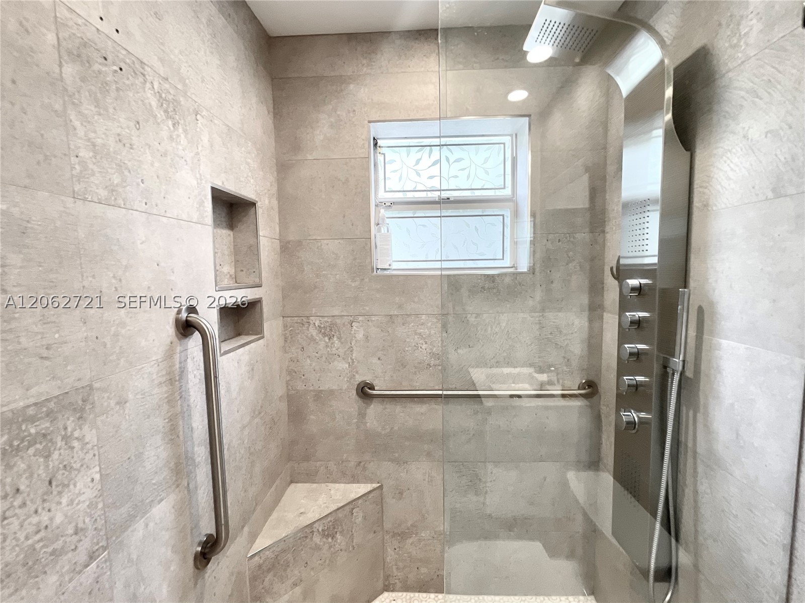 426 SE 5th St, Dania Beach FL 33004