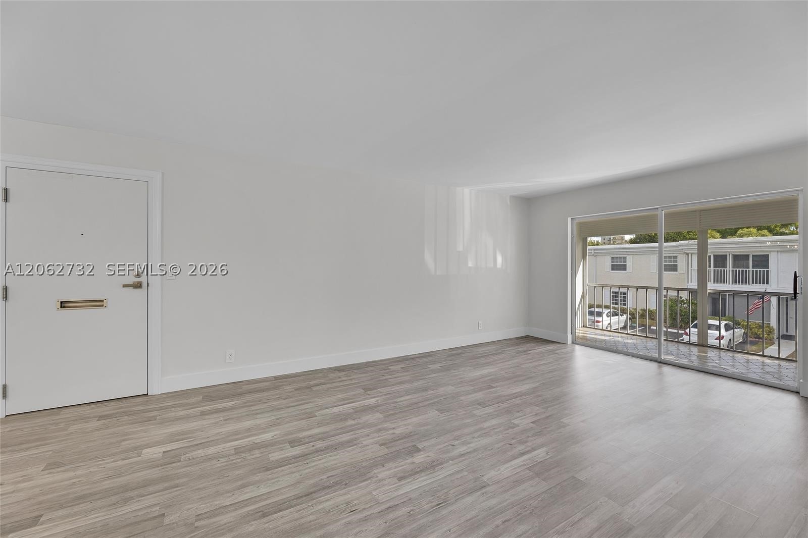 6413 Bay Club Dr #3, Fort Lauderdale FL 33308