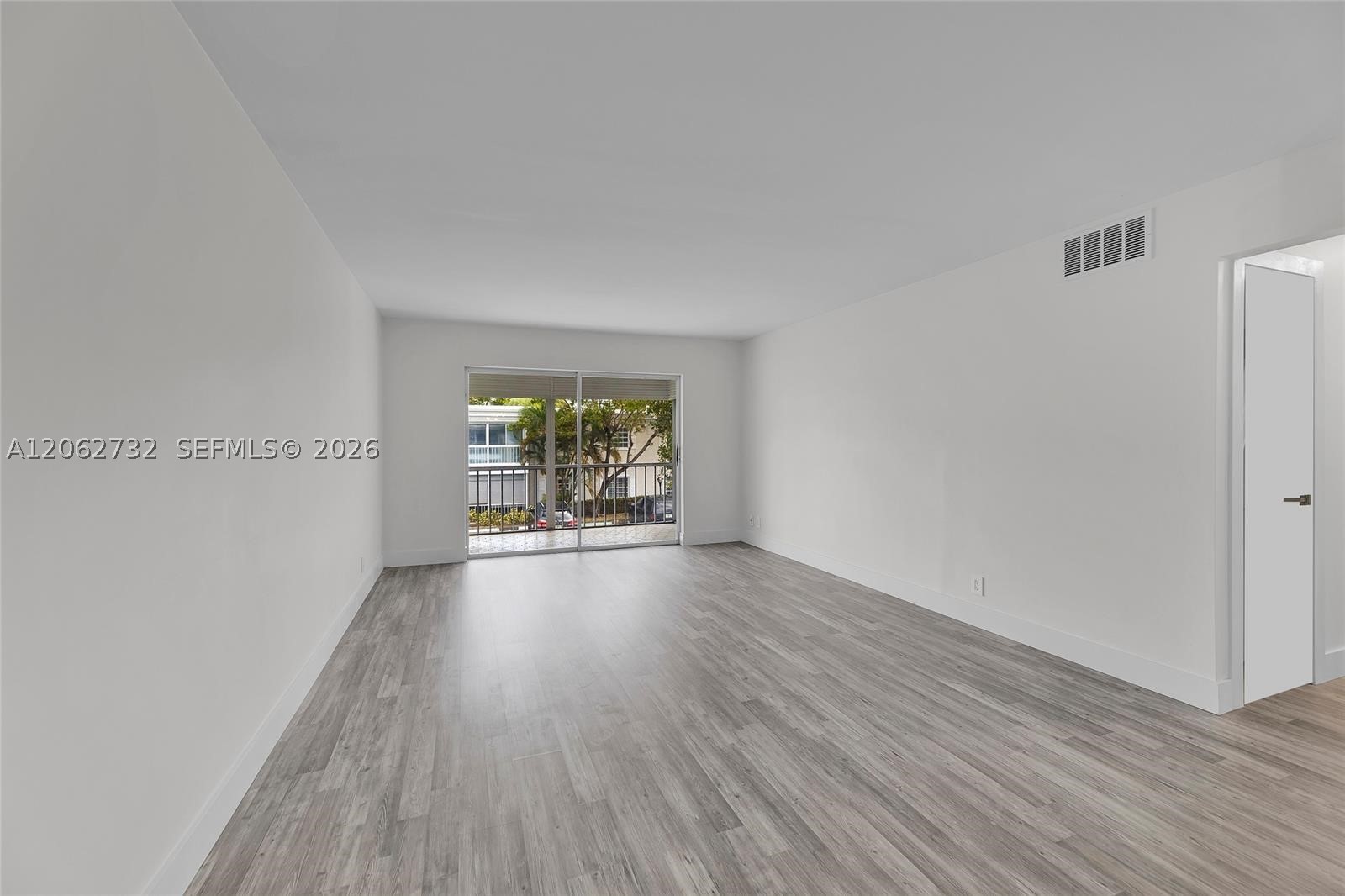 6413 Bay Club Dr #3, Fort Lauderdale FL 33308