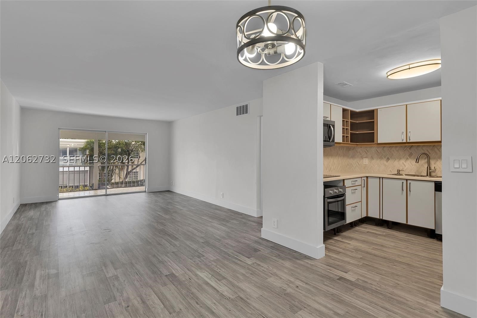 6413 Bay Club Dr #3, Fort Lauderdale FL 33308