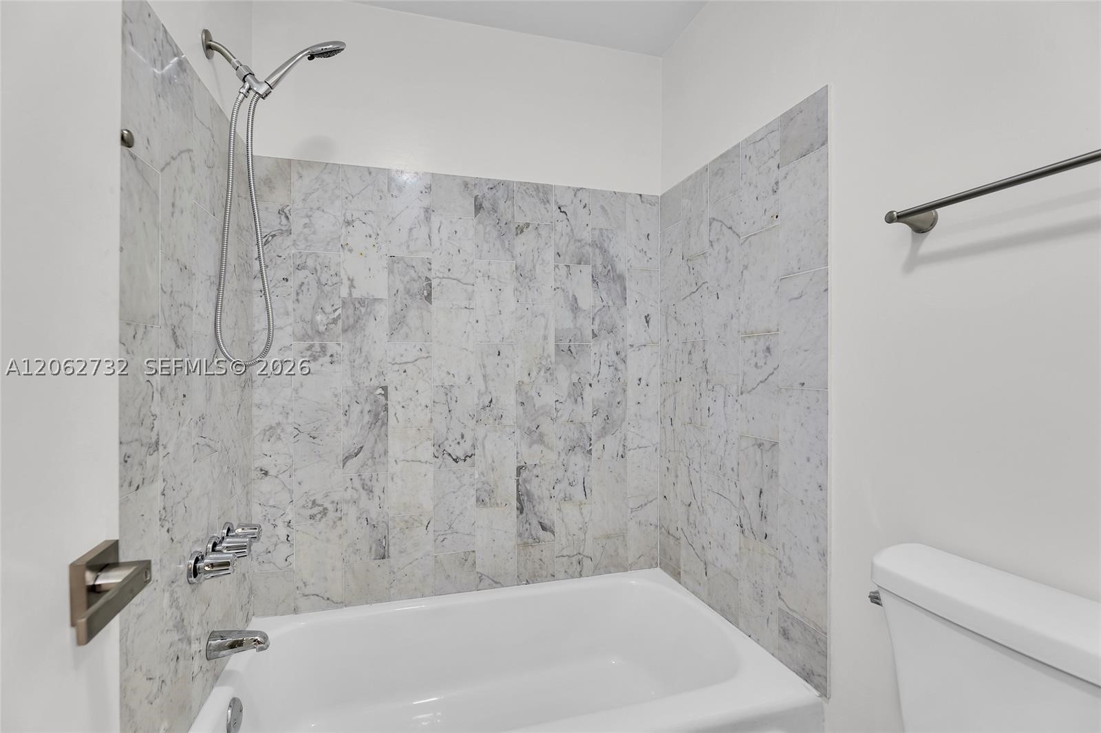 6413 Bay Club Dr #3, Fort Lauderdale FL 33308
