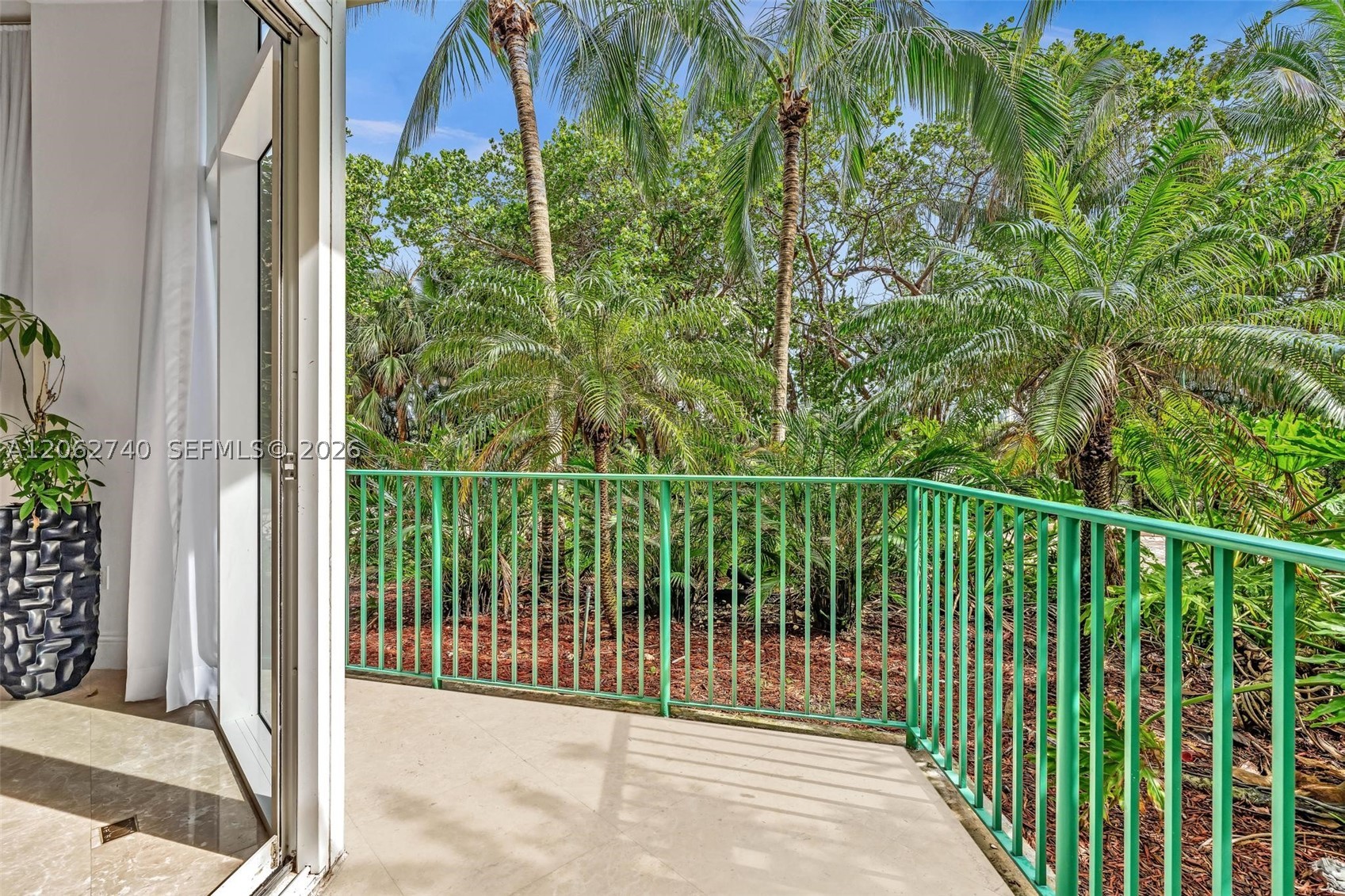 20000 E Country Club Dr #110, Aventura FL 33180
