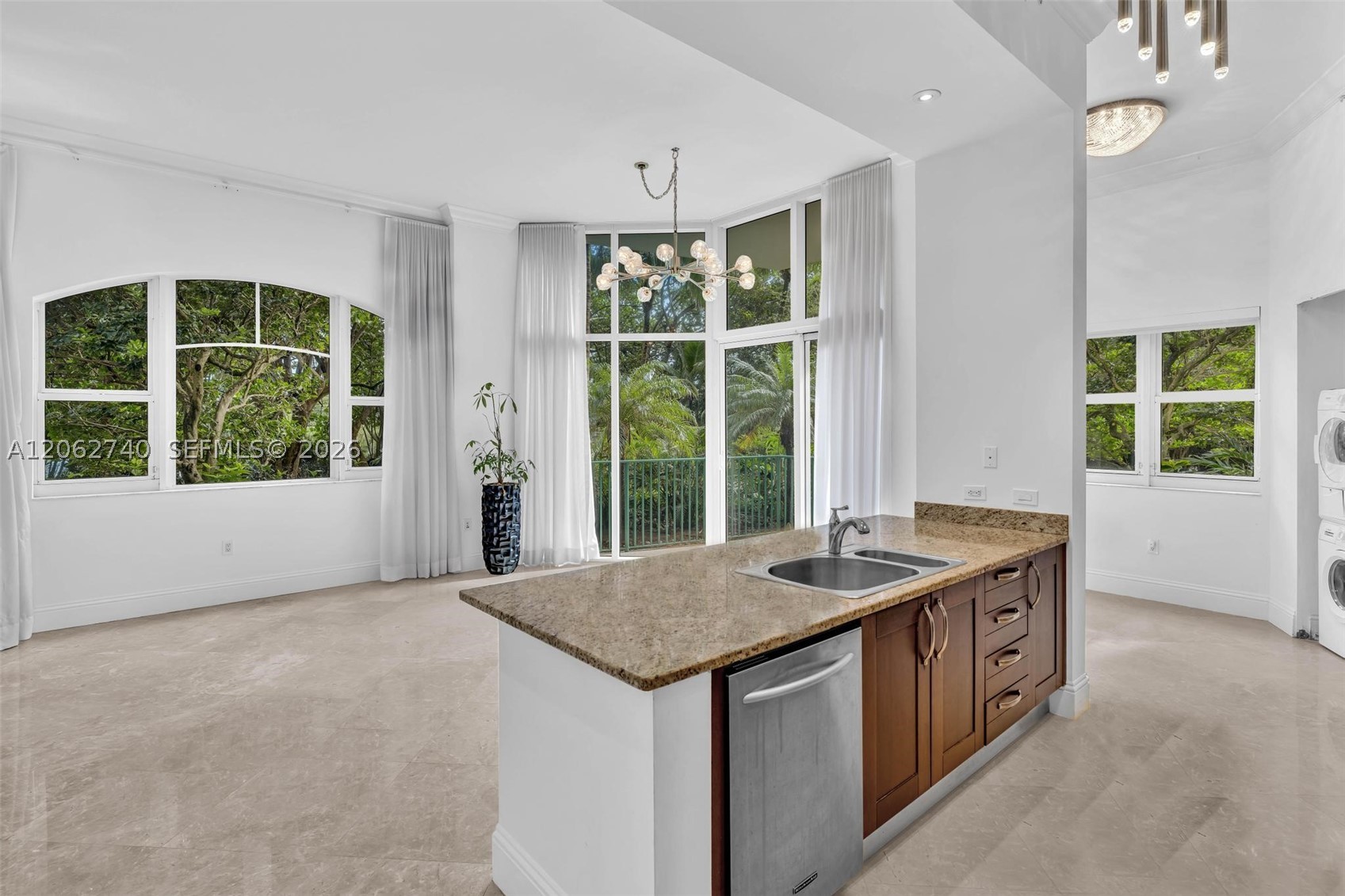 20000 E Country Club Dr #110, Aventura FL 33180
