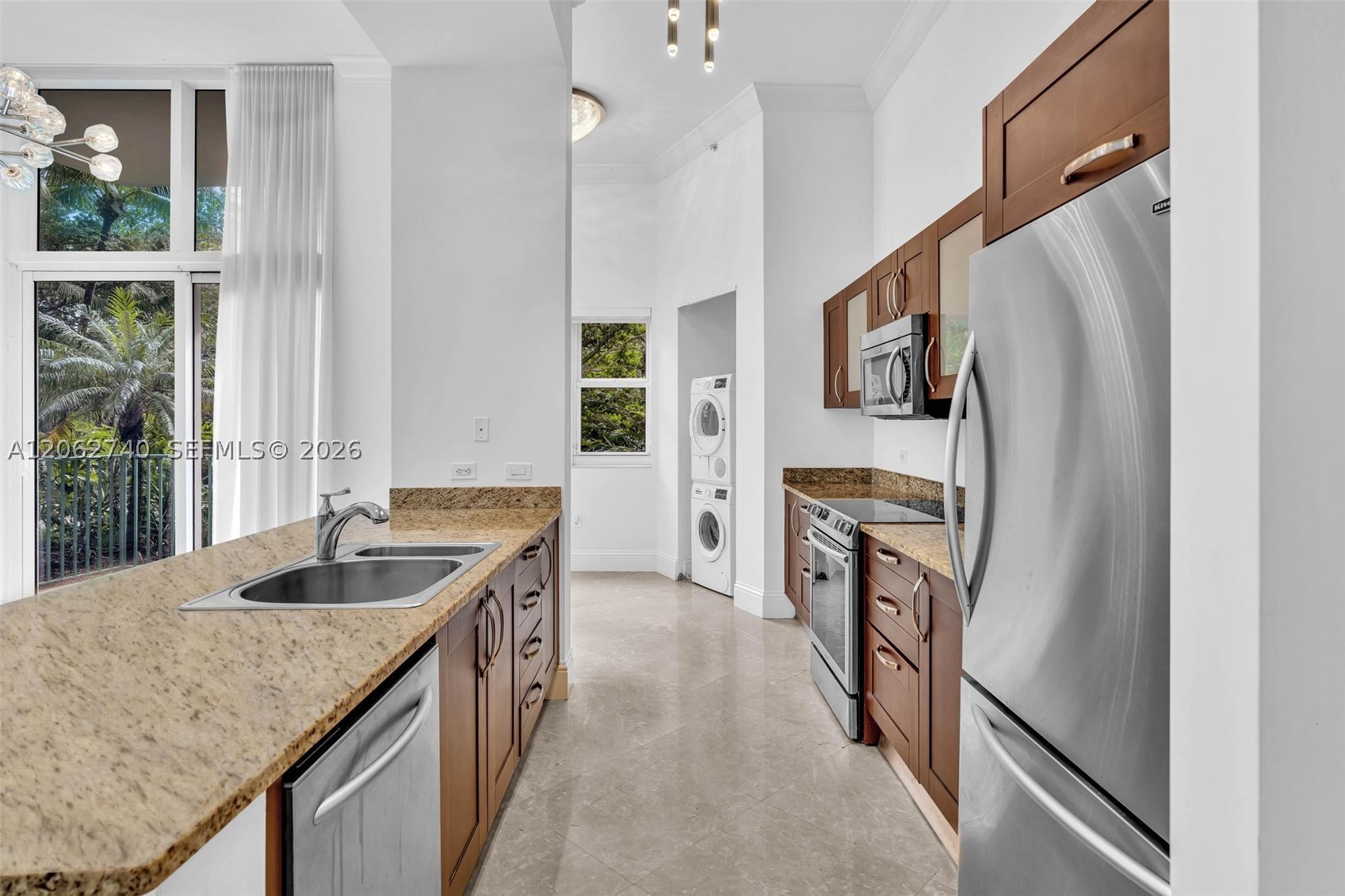 20000 E Country Club Dr #110, Aventura FL 33180