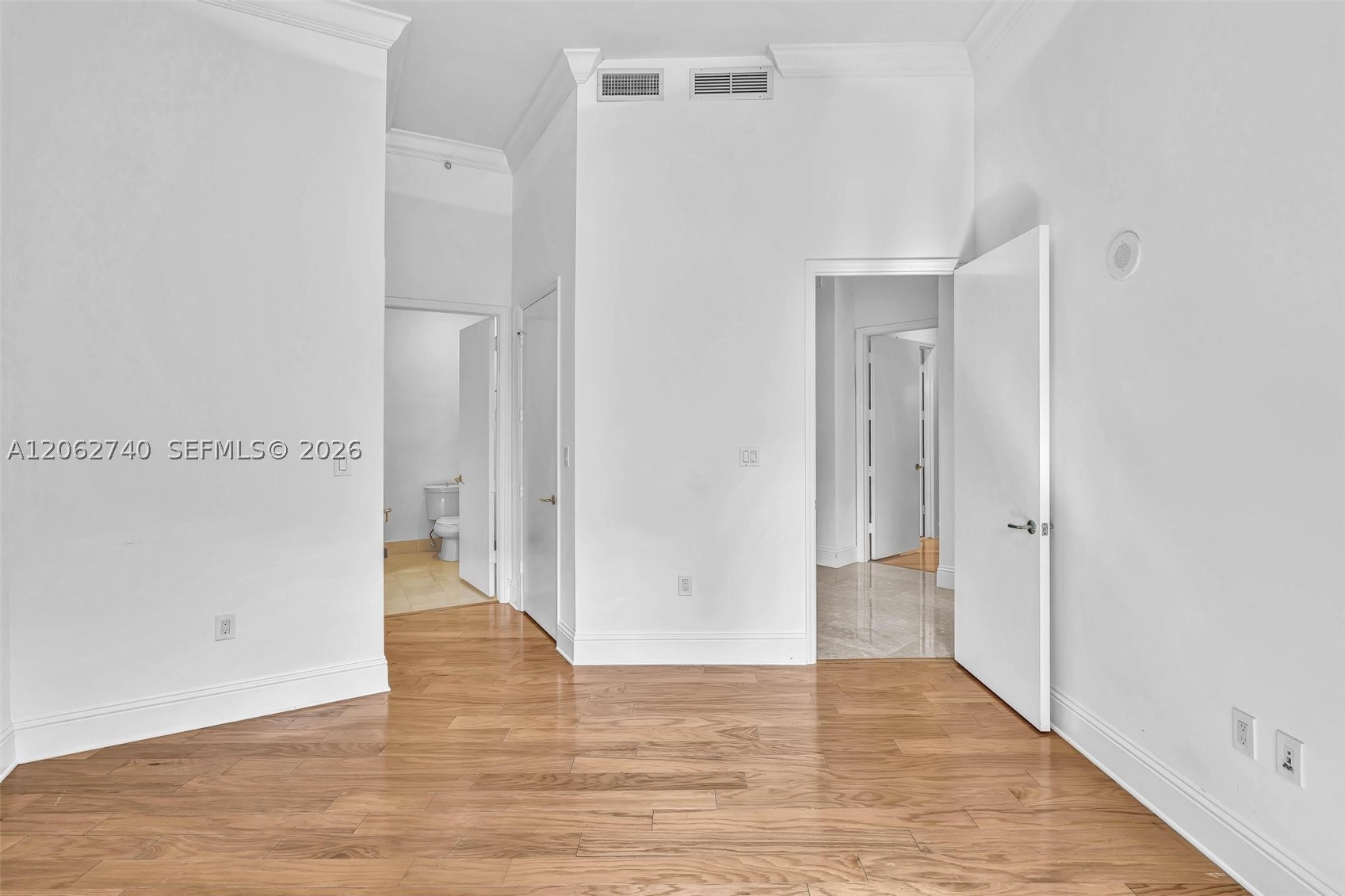 20000 E Country Club Dr #110, Aventura FL 33180