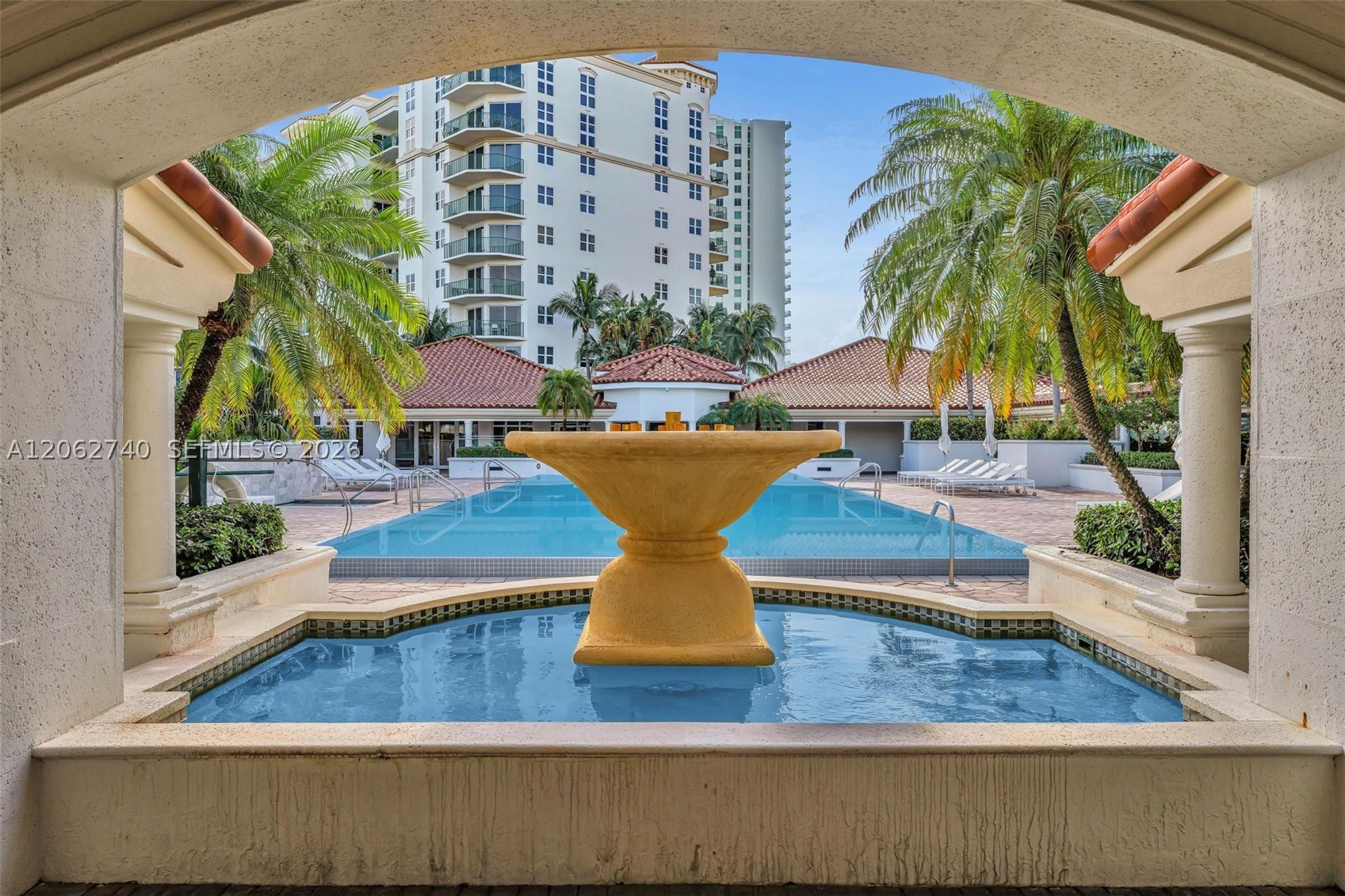 20000 E Country Club Dr #110, Aventura FL 33180