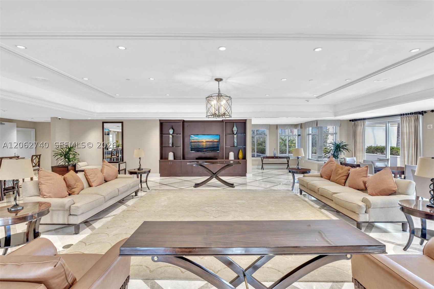 20000 E Country Club Dr #110, Aventura FL 33180